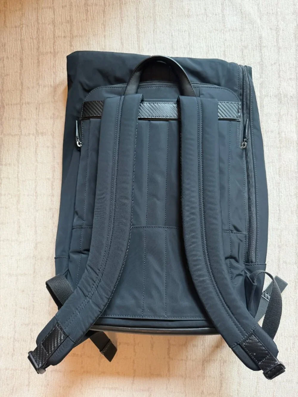 Tumi HAMDEN ROLL TOP 18.5” Laptop Backpack - BLACK & CARBON FIBER